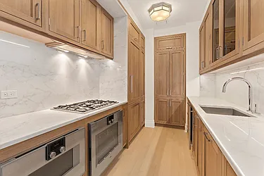 Rented by New York Casas Ltd.