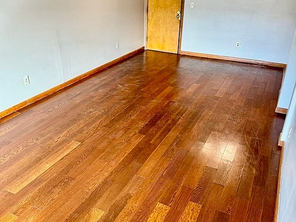 5th image of 14 Woodman Way APT 3