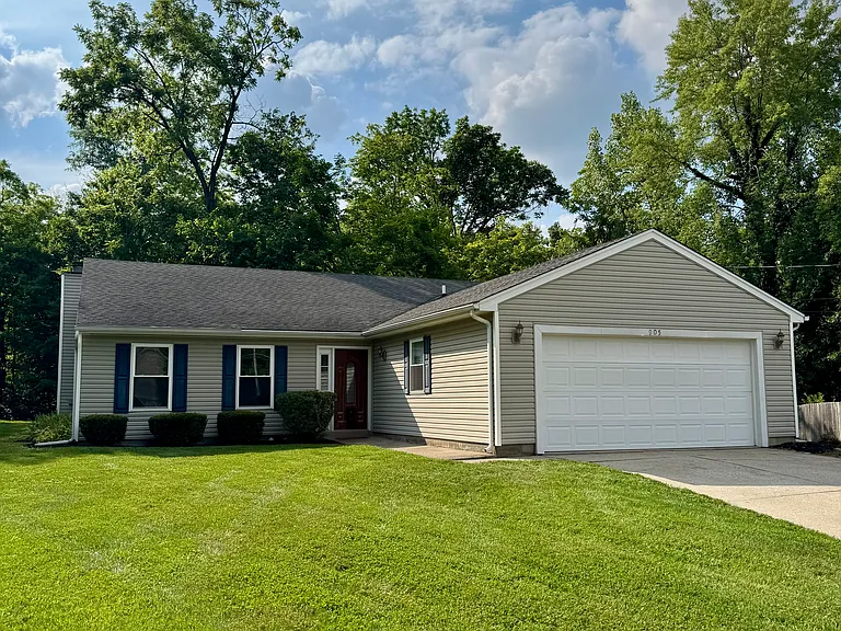 905 Ferncliff Ct — Photo 1