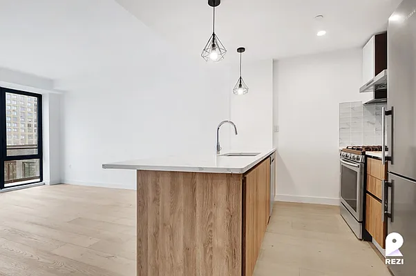 Rented by REZI | media 2