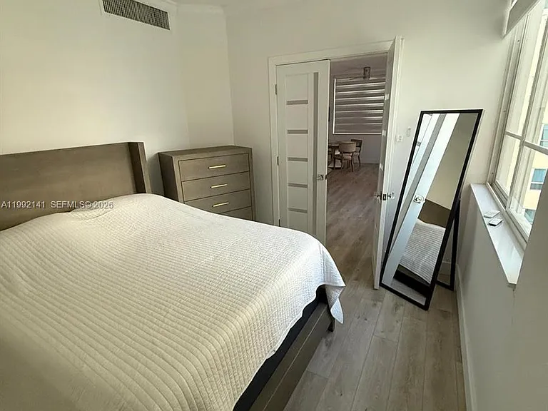 5005 Collins Ave #1525 — Photo 14