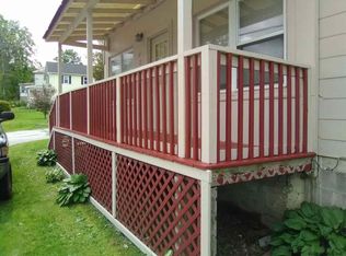 42 Mechanic St, Hoosick Falls, NY 12090