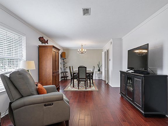 5th image of 304 Ridgewood Dr