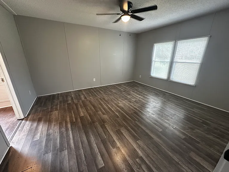 509 Green Swamp Rd — Photo 9