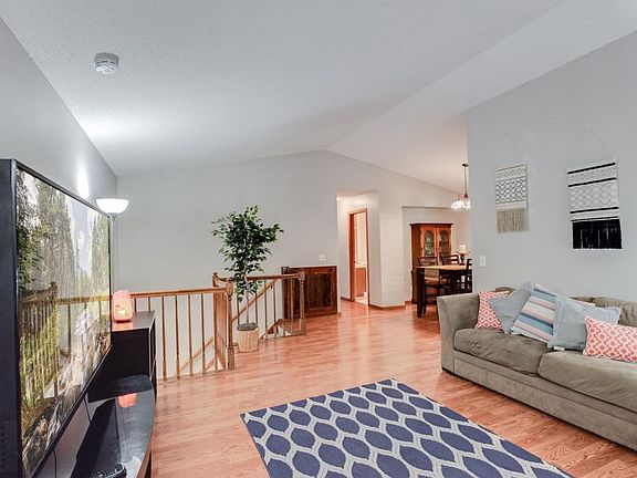 4th image of 3720 Gershwin Ave N