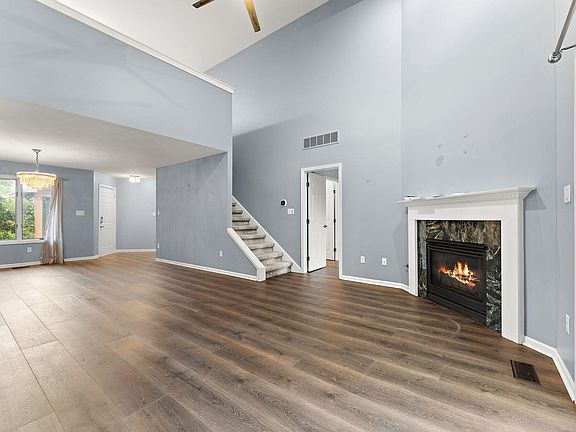 4th image of 930 Cornwallis Ln