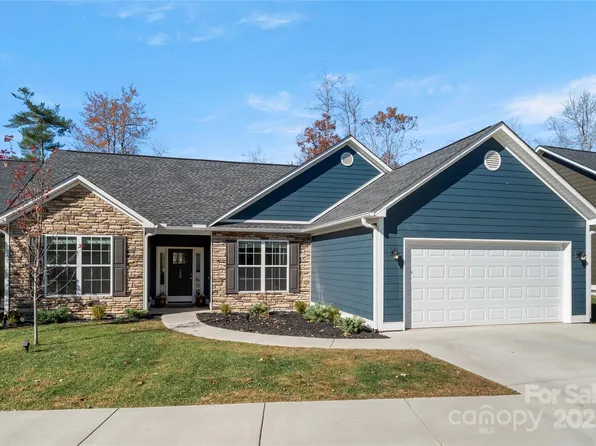 133 Marianne Dr, Hendersonville, NC 28739