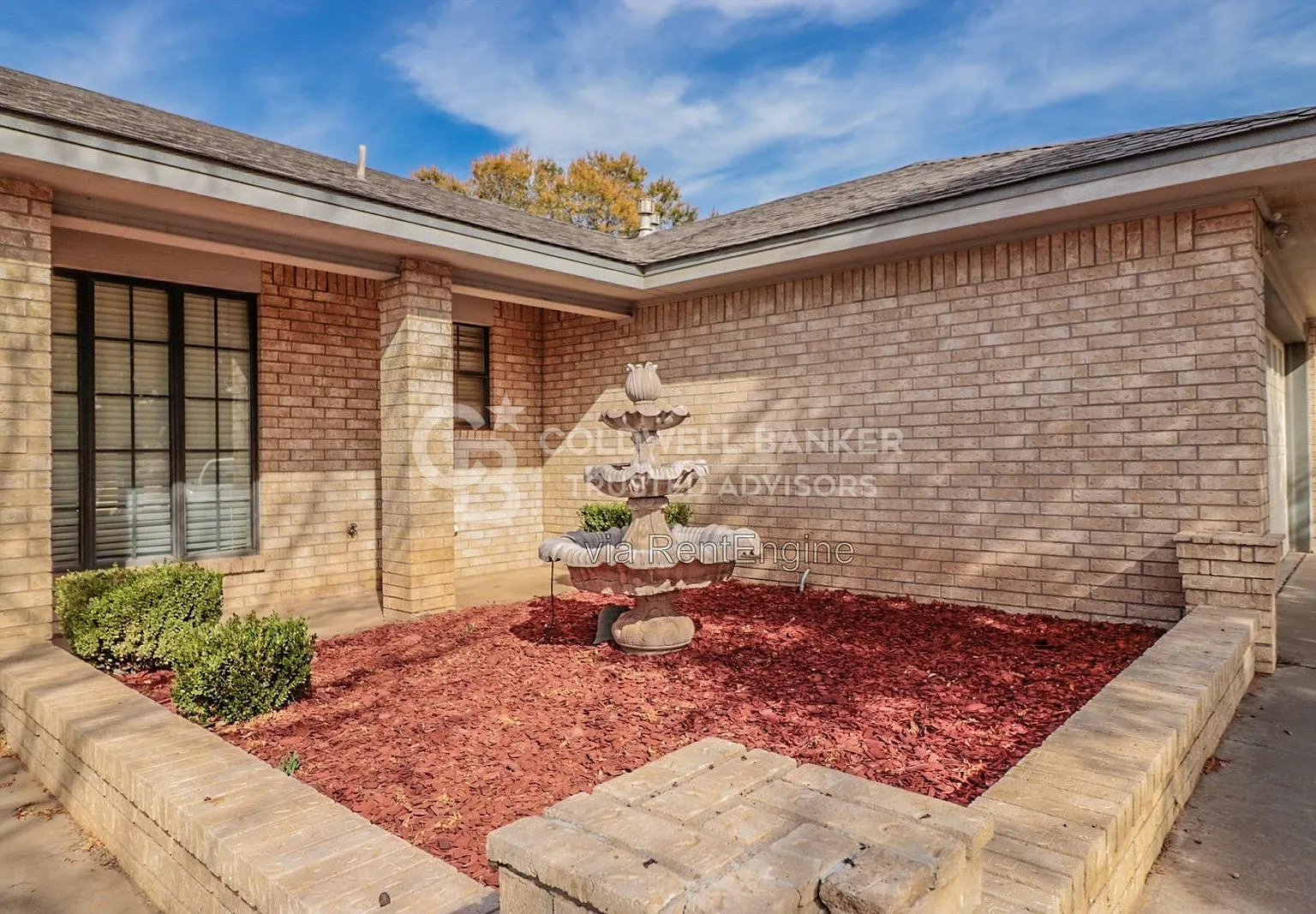 3 bed, 2.0 bath, 1603 sqft, $1,600 — Photo 2