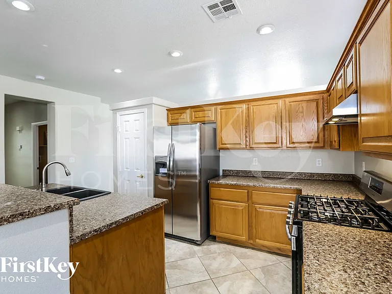 5898 Swan Point Pl — Photo 5