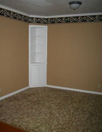 5th image of 3916 Richmond Ave