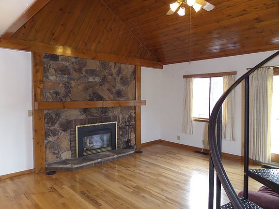 2nd image of 400 S Carolyn Dr