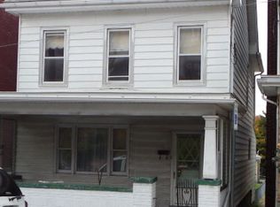 30 N Greenwood St, Tamaqua, PA 18252