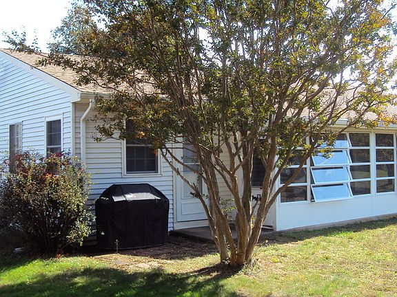 3rd image of 22 Birchwood Drive