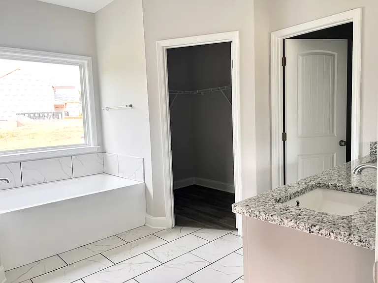 8024 Climbing Ivy Ct — Photo 14
