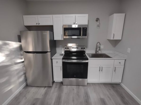99 Chestnut St #4