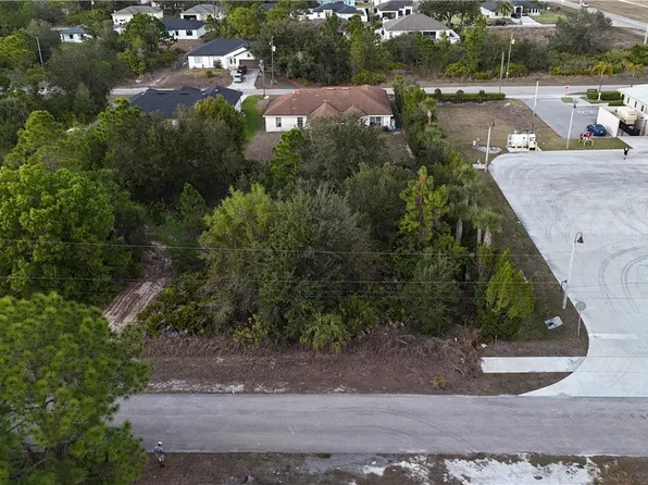 2504 48th St W, Lehigh Acres, FL 33971