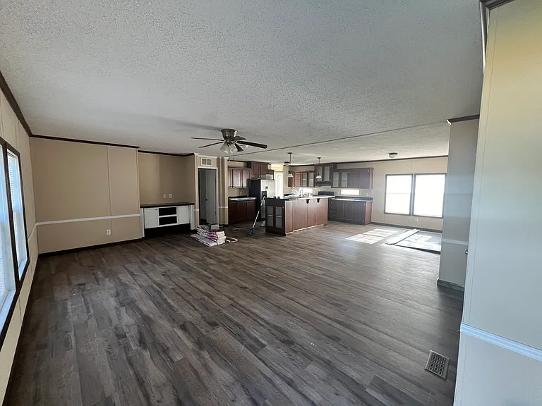 237 Hudson Rd — Photo 9