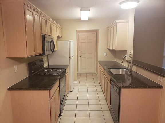 3rd image of 8137 Tanner Ave