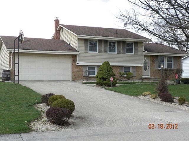 1st image of 1405 Edgewood Dr #P