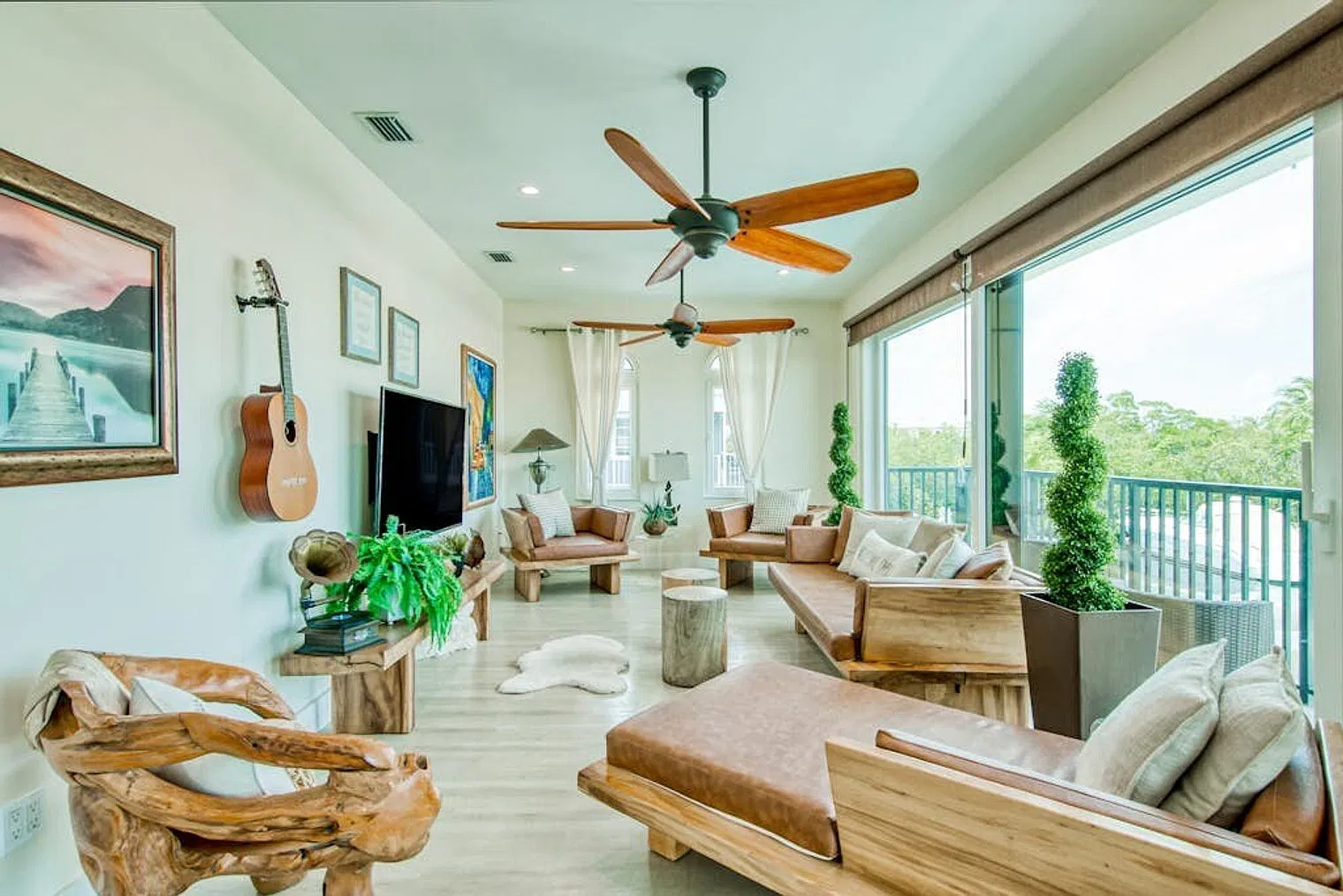 2 bed, 1.0 bath, $6,810 — Photo 2