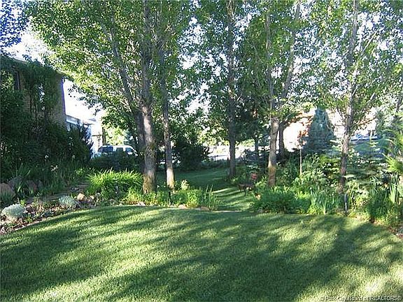5th image of 1175 N Cottonwood Cir