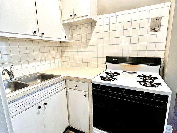 4th image of 1400 Garfield St APT A