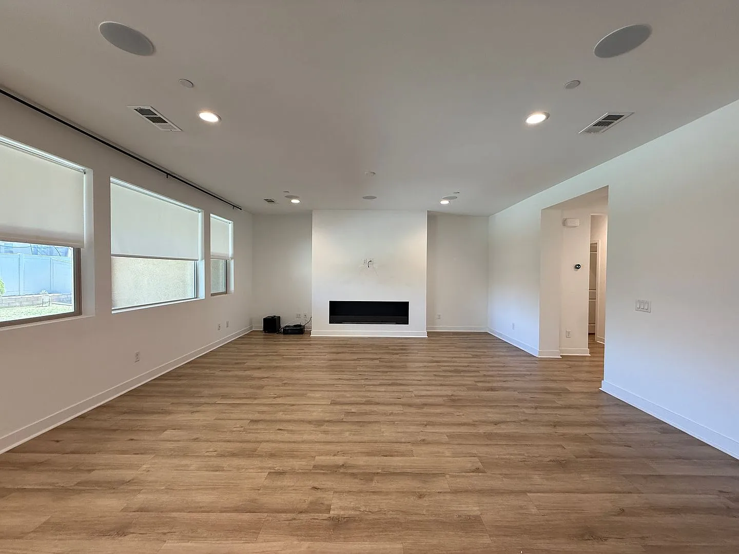 Joshua Hills 4 Bedroom - Available now! — Photo 3