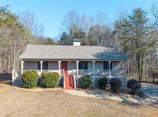 8202 Henderson Mountain Rd, Jasper, GA 30143