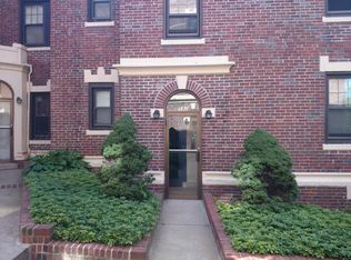 592 Washington St APT 1, Brookline, MA 02446