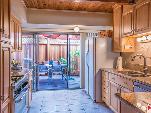 5th image of 4040 Grand View Blvd Unit 14
