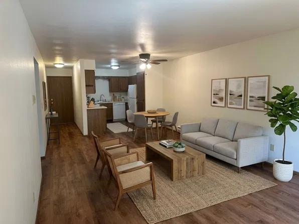 308 N University Dr #8, West Bend, WI 53095