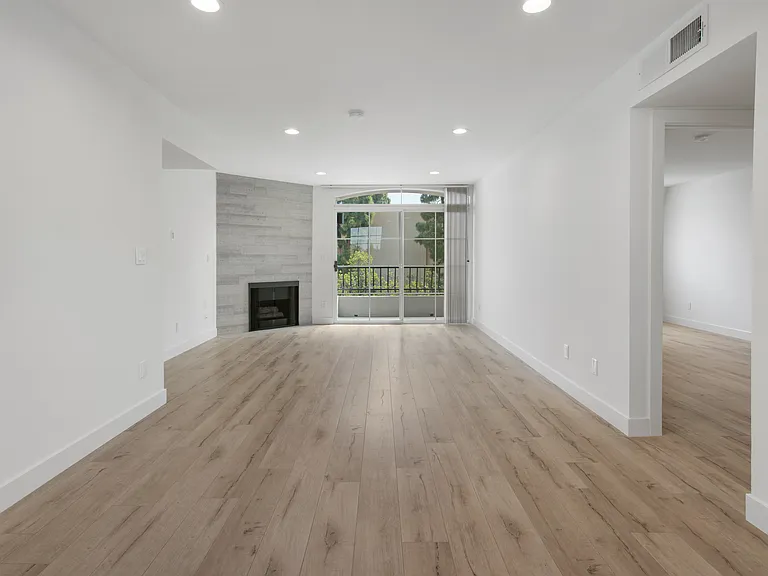 1601 Selby Ave #401 — Photo 7