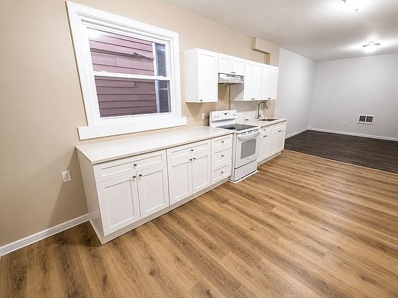 2nd image of 152 S 10th St #6C
