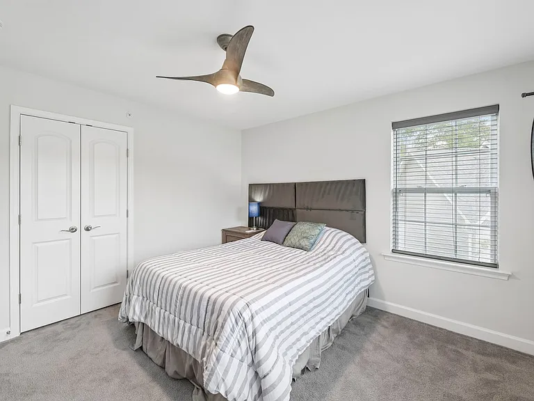10400 Del Ray Ct — Photo 32