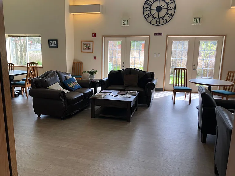 1703 Melody Cir — Photo 35