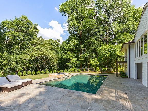Gorgeous, private pool