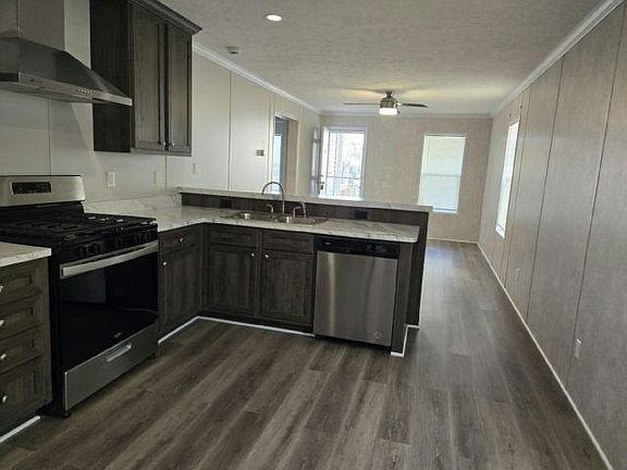 4th image of 454 Warbler Ln #454