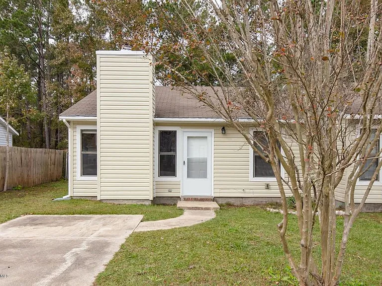1041 Spring Villa Dr — Photo 1