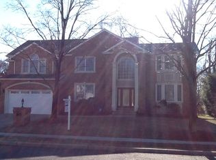 754 Wynetta Place, Paramus, NJ 07652