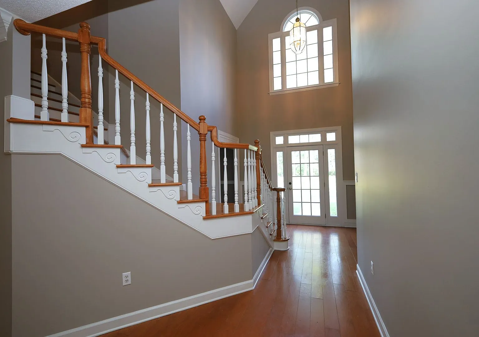 1054 Ridge Road — Photo 4