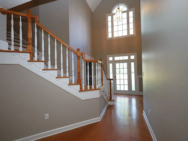 1054 Ridge Rd — Photo 4