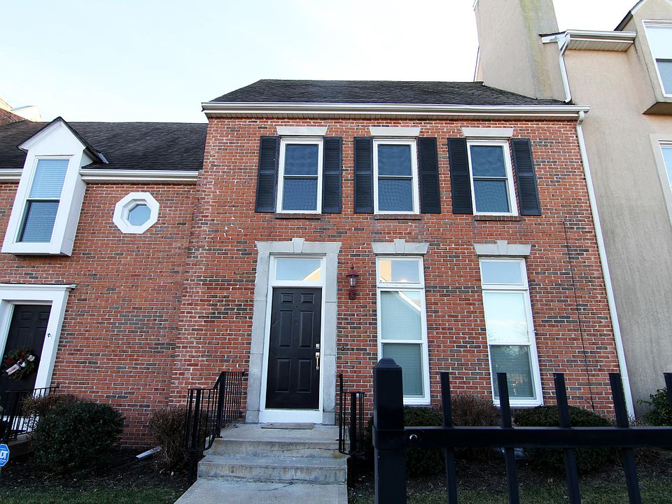 1st image of 9811 N Montclair Ave