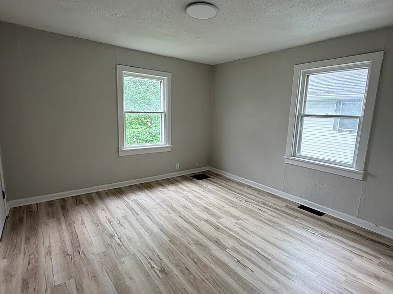 708 S Purdum St #708 — Photo 5