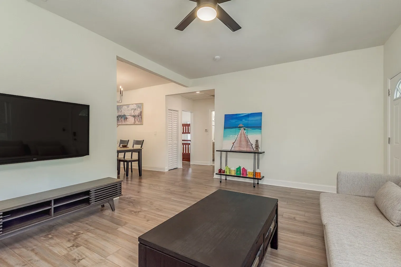 3 bed, 2.0 bath, 1323 sqft, $3,811 — Photo 2
