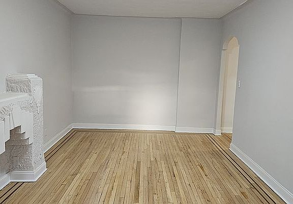 3rd image of 861 E 27th St APT 2F