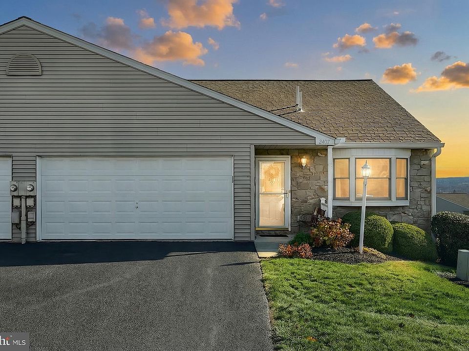 1st image of 2407 Pin Oak Dr #33