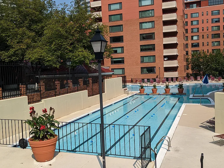 1121 Arlington Blvd #720 — Photo 11
