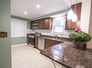 14704 Bayes Ave, Lakewood, OH
