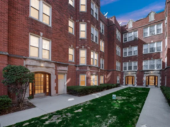 4840 W Henderson St APT 2B, Chicago, IL 60641