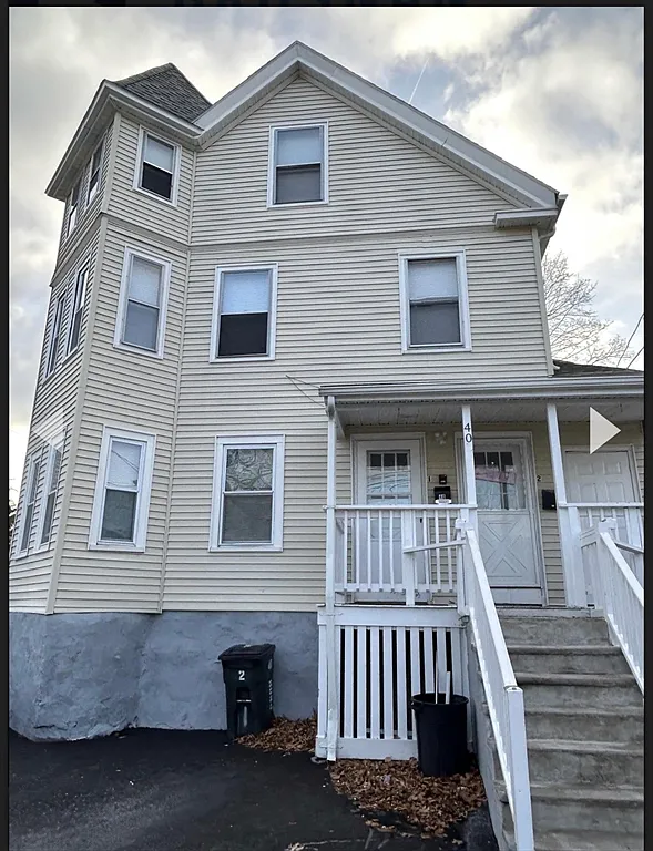 1 bed, 750 sqft, $2,100 — Photo 3